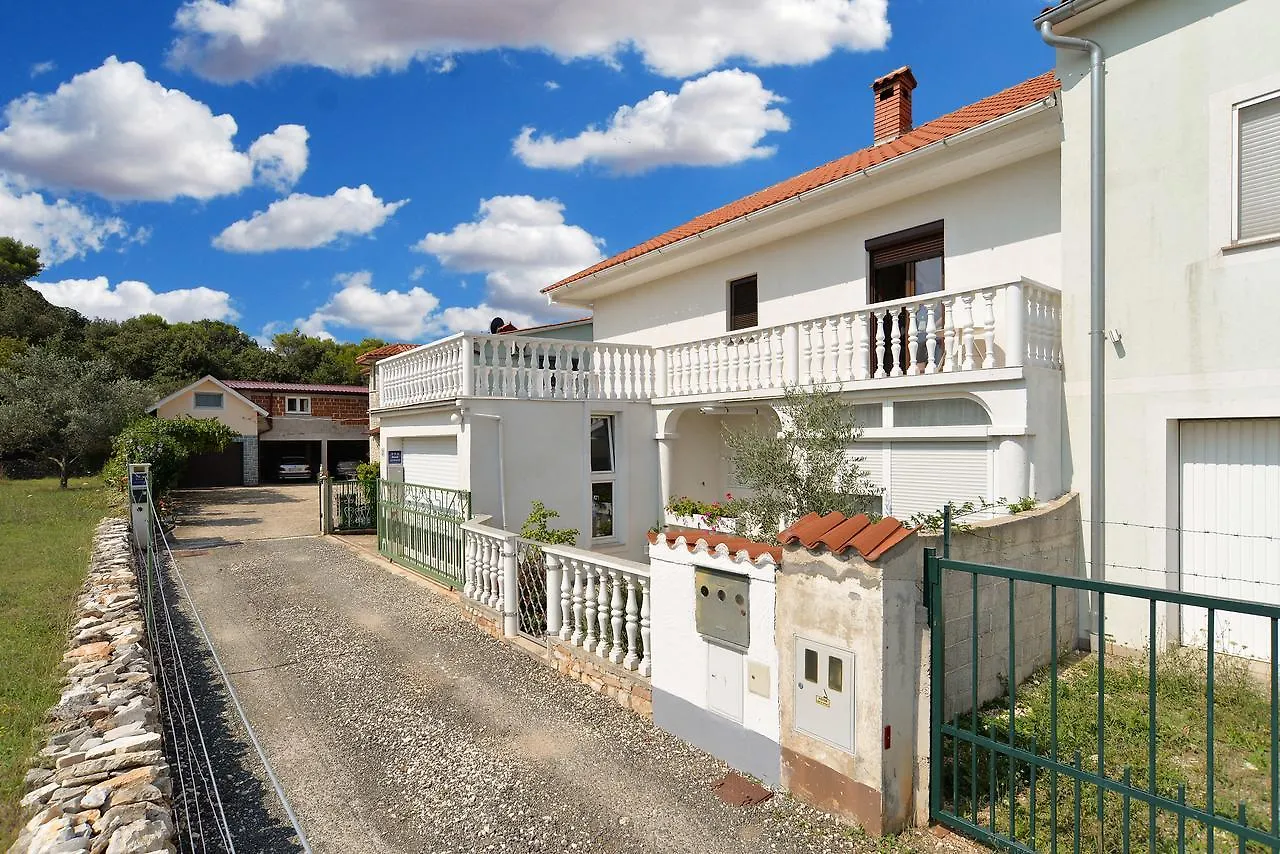 Apartment Ana 1725 Pula