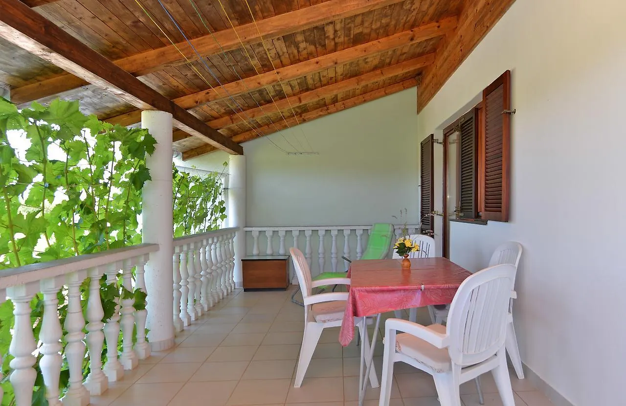 Apartment Ana 1725 Pula