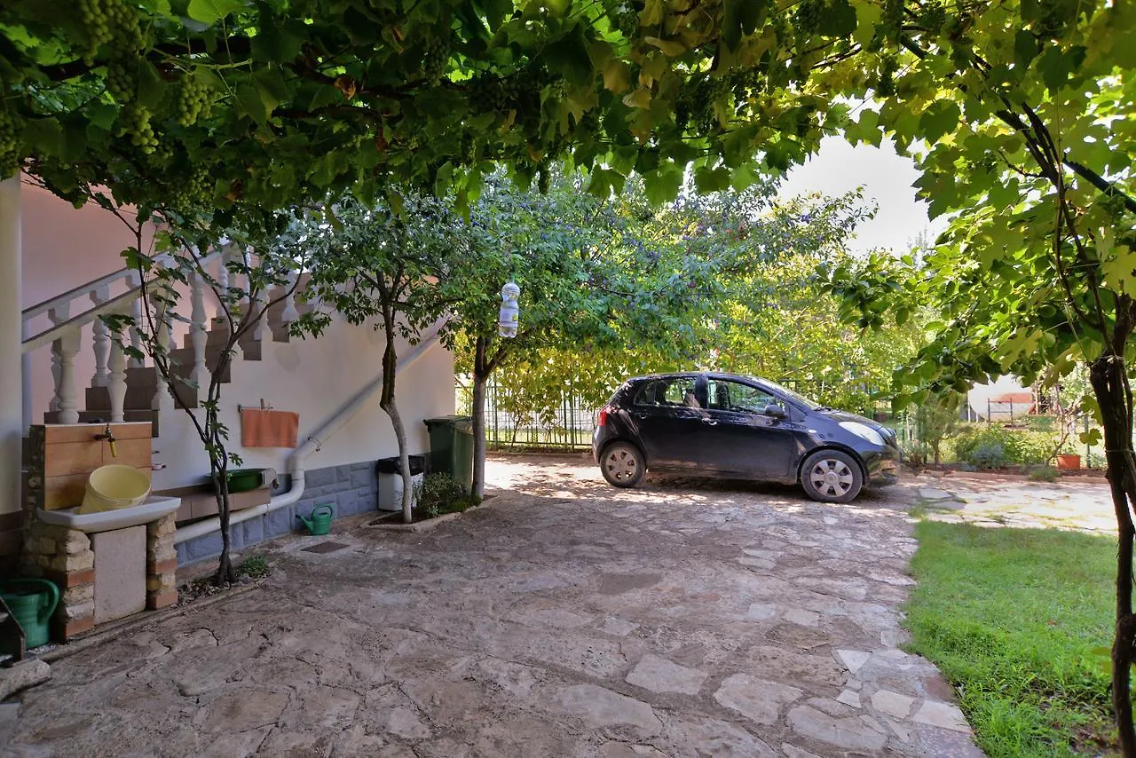 Apartment Ana 1725 Pula